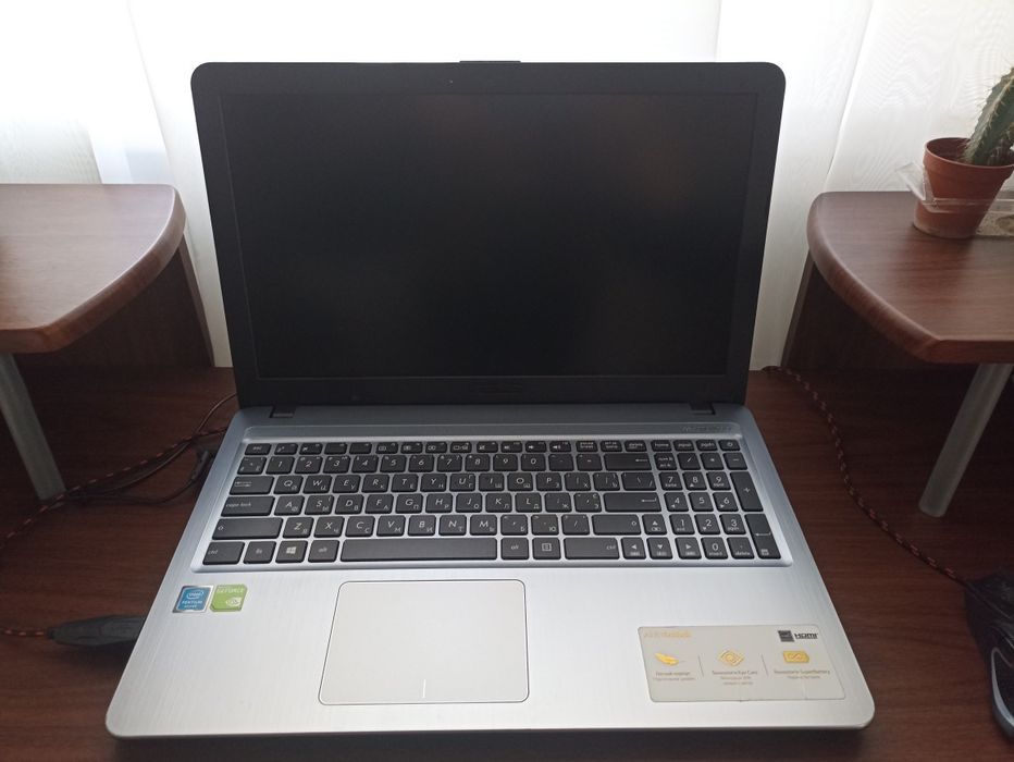 Продам ноутбук Asus. Модель: RTL8821CE