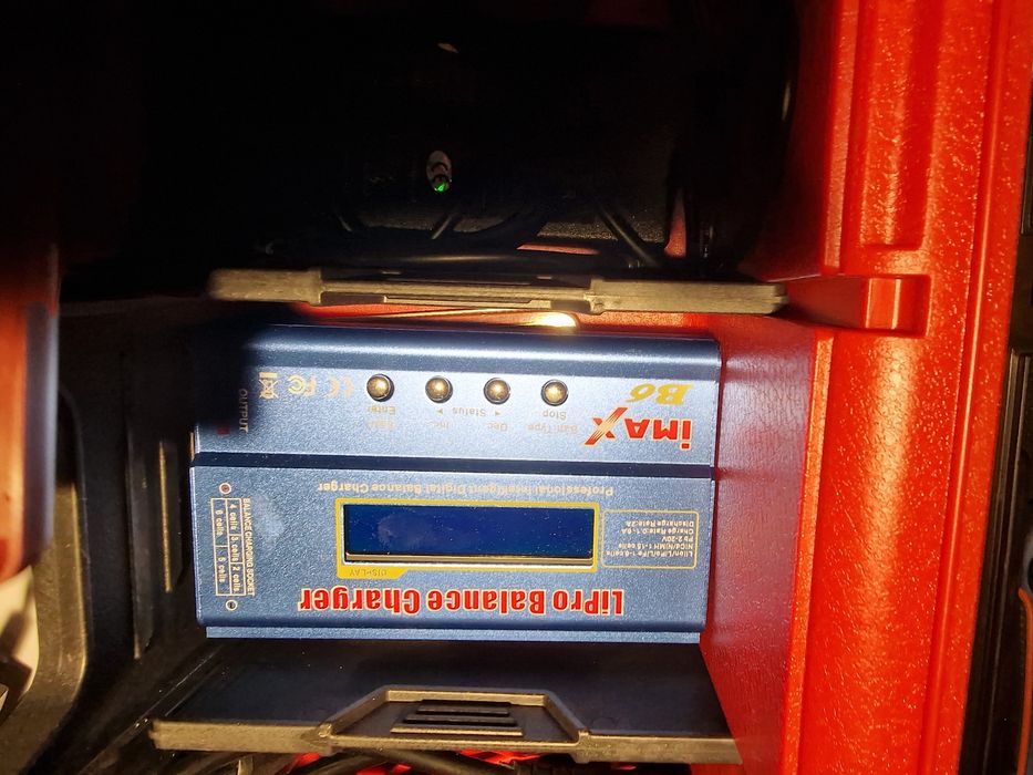 Motoszybowiec RC z radiostacja Futaba