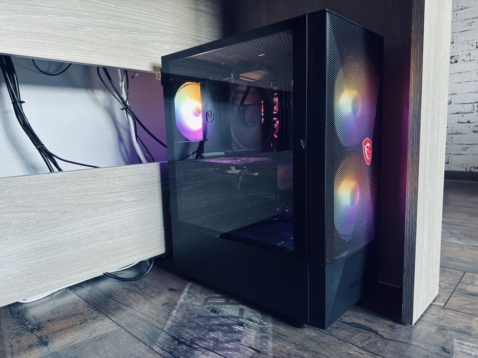 Zestaw Komputerowy RX 7600 8GB ,WIFI Ryzen 5 5600 ,32GB Ram 1TB M2SSD