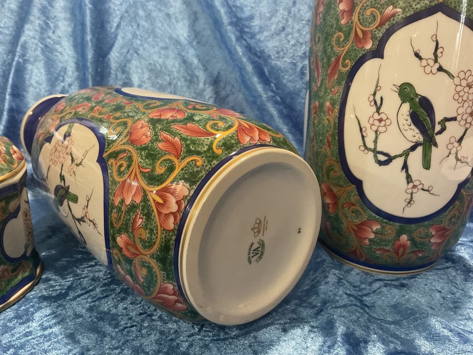 Par de vasos vista alegre Ansham com 31,5 cm pintura manual a ouro .