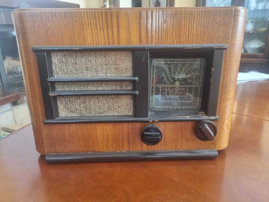 Lampowe radio firmy pionier