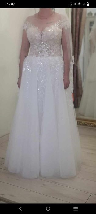 Sprzedam suknię ślubną rozmiar 40/42