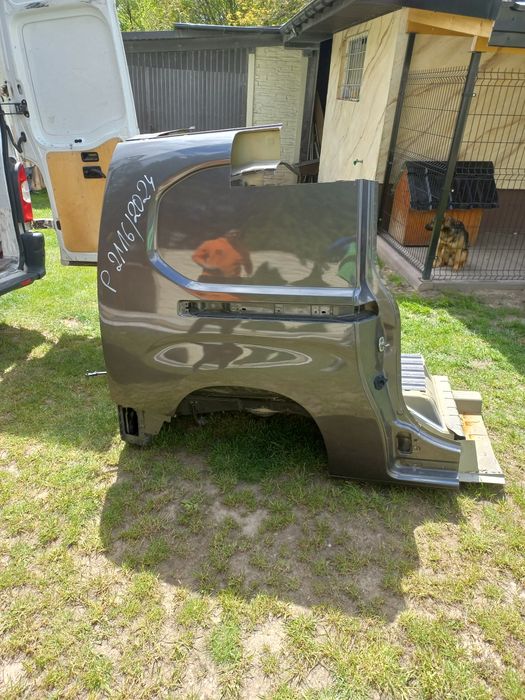 Cwiartka .blotnik tył prawy toyota proace city