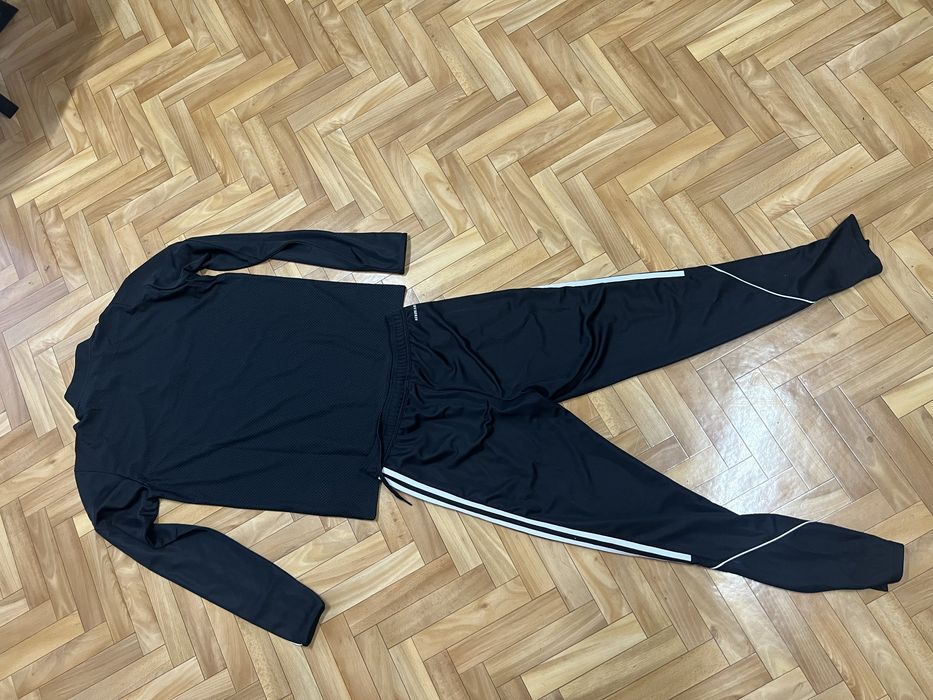Костюм Adidas , кофта М , штани S