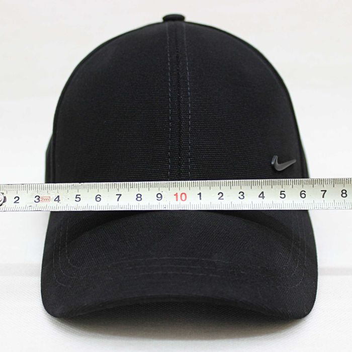 Чорна кепка найк бейсболка nike з маленьким металевим значком з боку