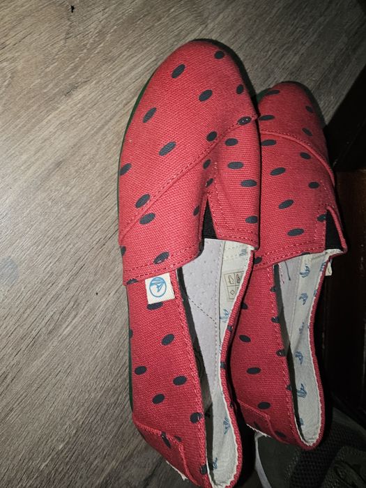 Alpercatas vermelhas  novas