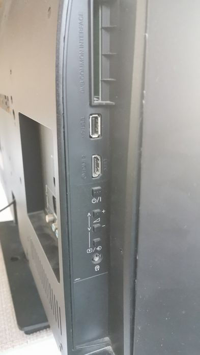 TV Toshiba 32" 32 polegadas avariada