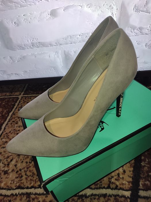 Лодочки туфлі на підборах жіночі мешти