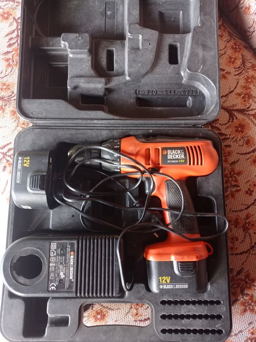 Шуруповерт Блек декер.