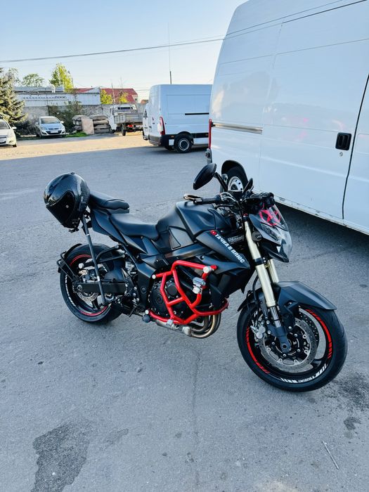 Suzuki gsx s 750