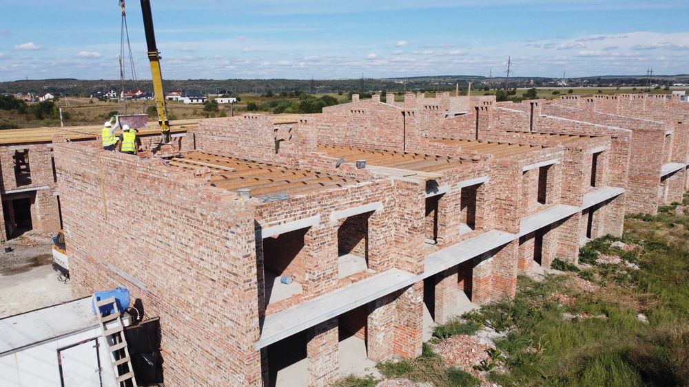 Продається Таунхаус (кутовий) 130 м2, ділянка 2.5 с. Розтермінування