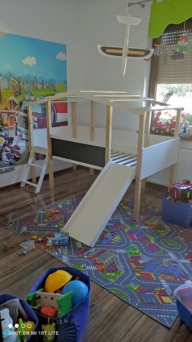 Łóżko domek że zjezdzalnia 90x200