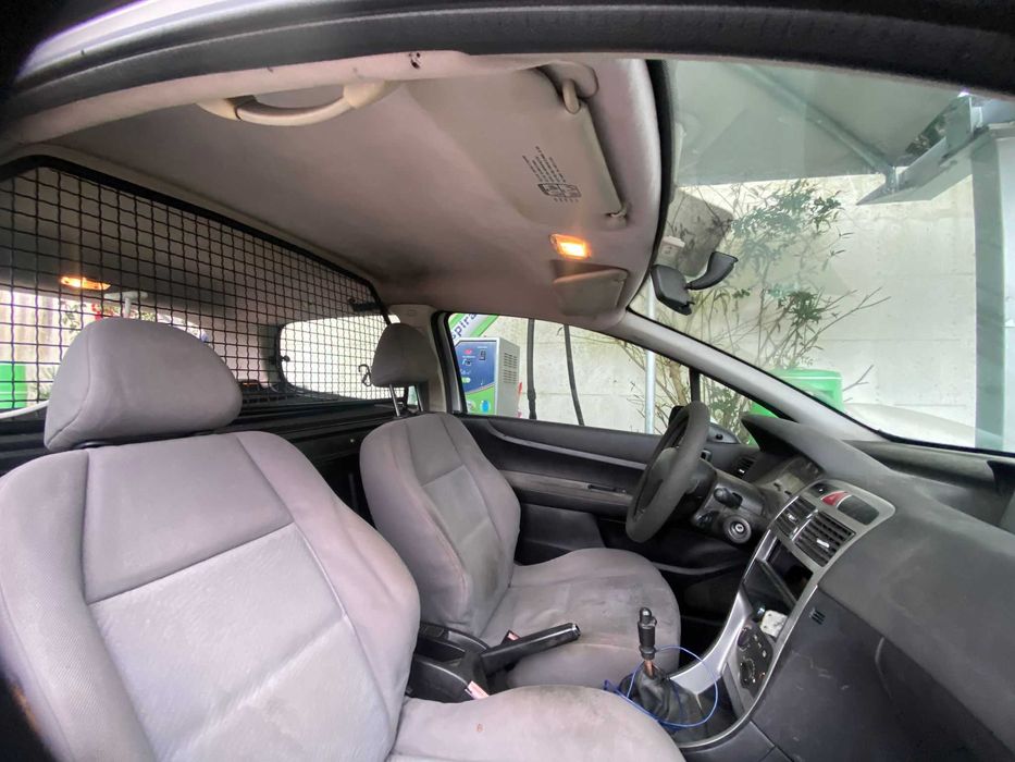 peogeot comercial 2003