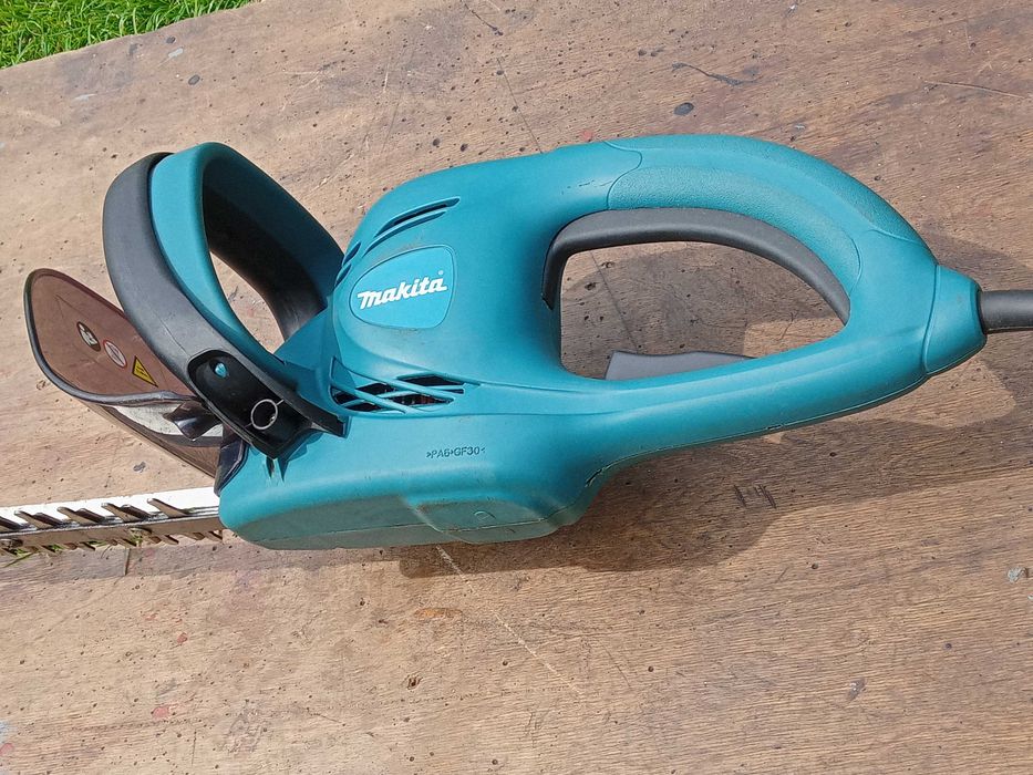Nożyce do żywopłotu Makita UH5261