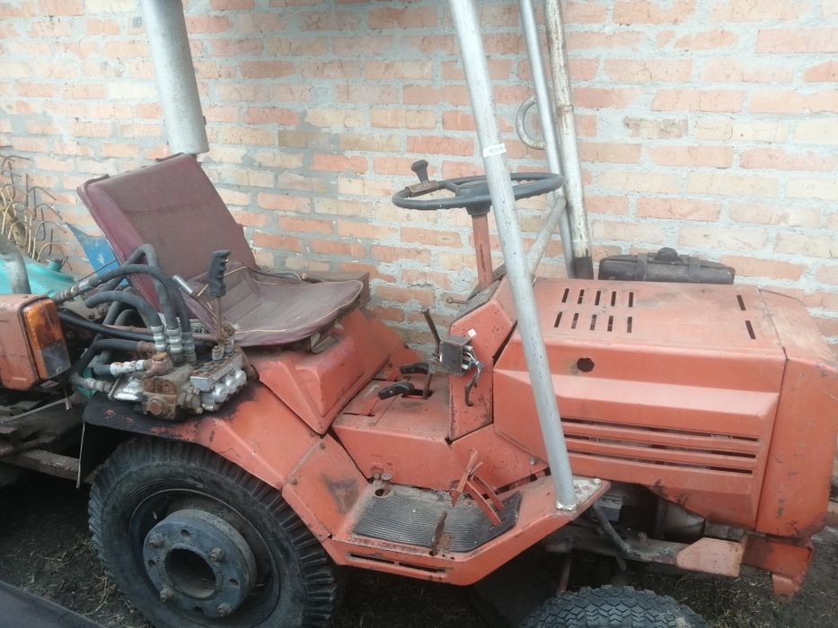 Продам трактор т-012 дизель