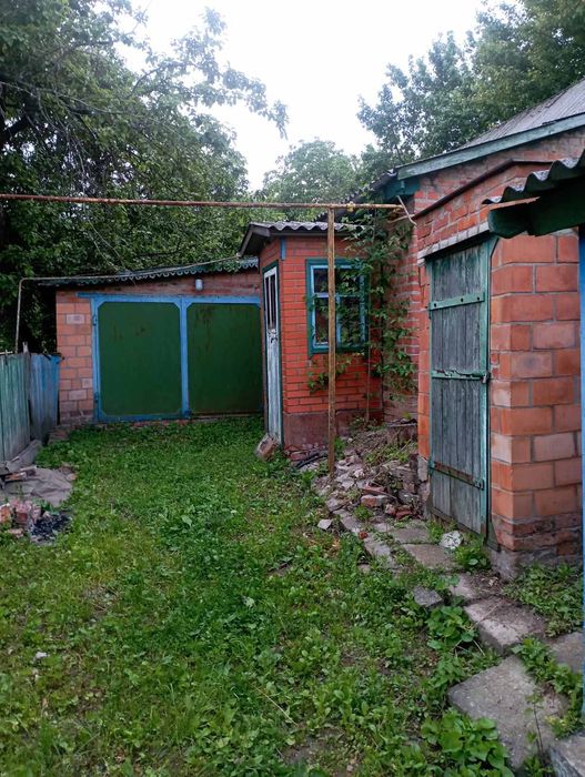 Продам дім  під ремонт