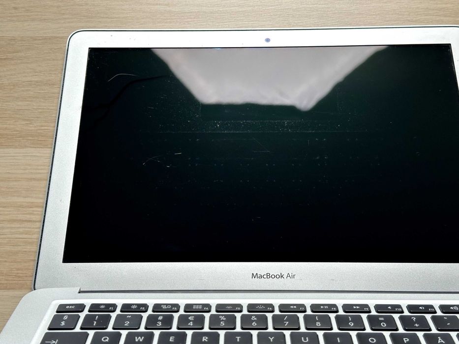 Topcase z ekranem MacBook Air 13" A1466 (2013–2017)