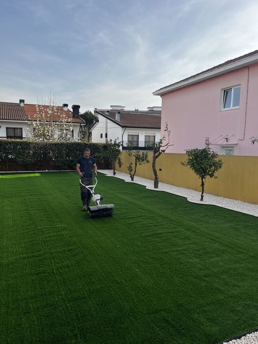 Instalação de Relva artificial