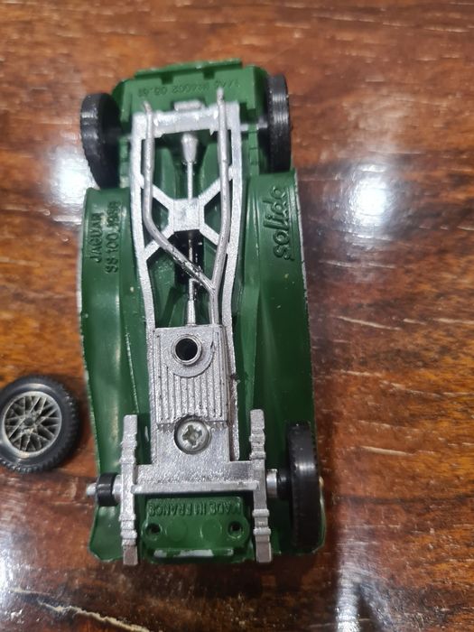 Carros miniaturas Solido