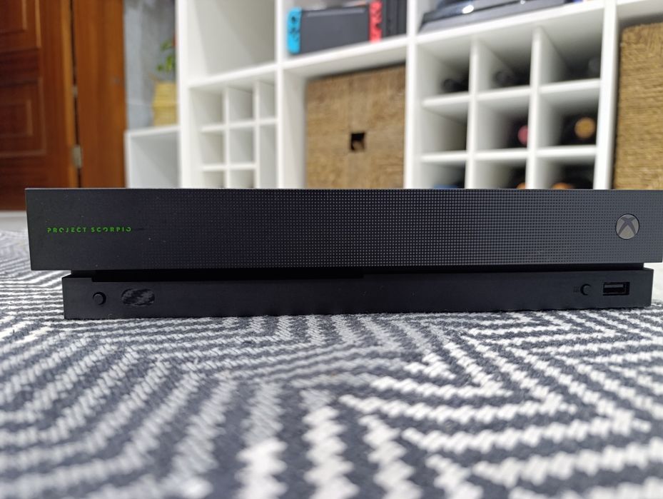 Xbox One X Edição Limitada Project Scorpio 1TB