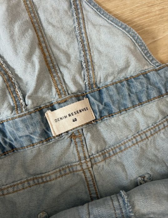 Jeansowe ogrodniczki damskie