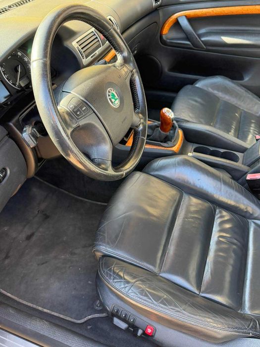 Skoda Superb седан,