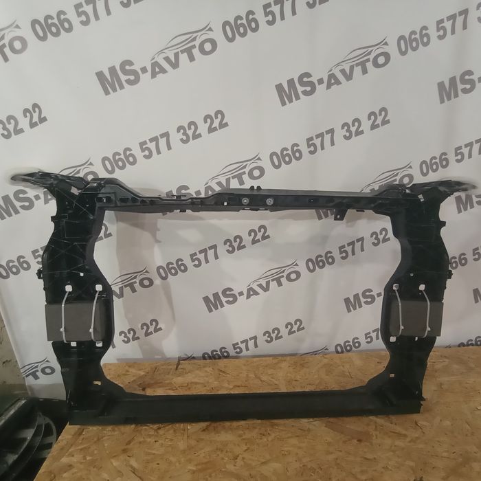 Установочна панель телевізор Audi q5  17- 2.0 AWD