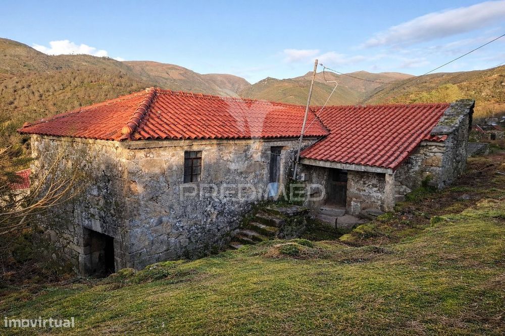 Moradia em Pedra p/ Restauro - Parque Nacional Peneda-Gerês