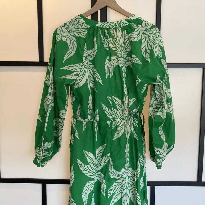 Новое хлопковое платье миди с рукавами баллон в пальмы принт от H&M