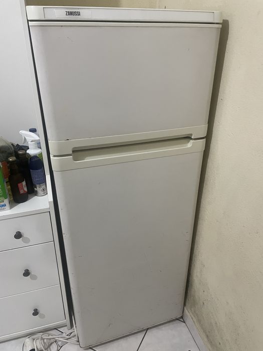 Vendo geladeira.