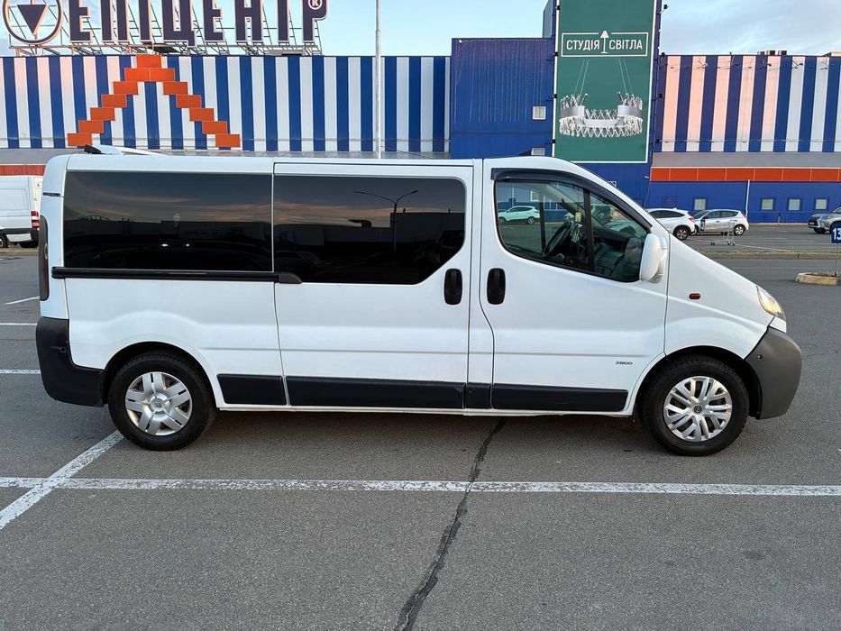 Opel Vivaro Довга база+ кондиціонер