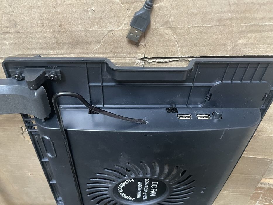 Охлаждающая подставка для ноутбука с USB хабом