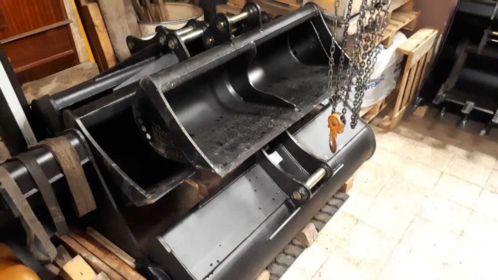 Baldes, Engates, Porta Paletes, Rippers Retroescavadora JCB 3CX e 1CX