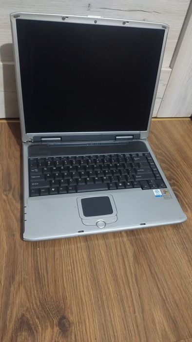 Laptop Gericom Celeron M 1500 ,256mb 40gb combo overdos34040c
