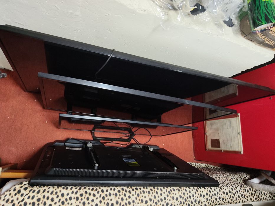 Lote de 4 televisores– Para reparação ou peças