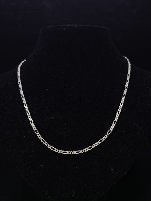 Łańcuszek splot figaro wykonany z srebra 925