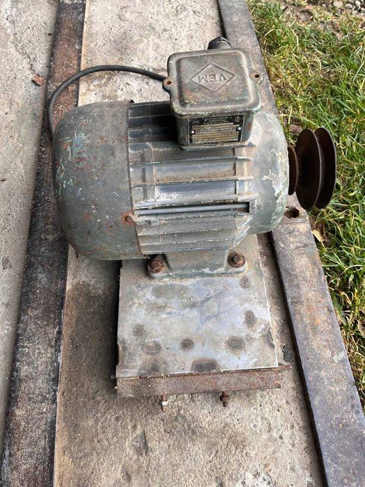 продам Електро мотори