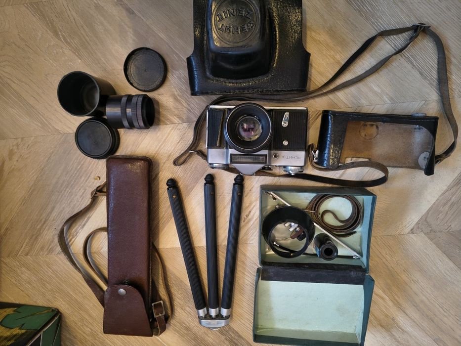 Zenit EC z obiektywem Helios 44-2 2/58 plus dodatki i statyw