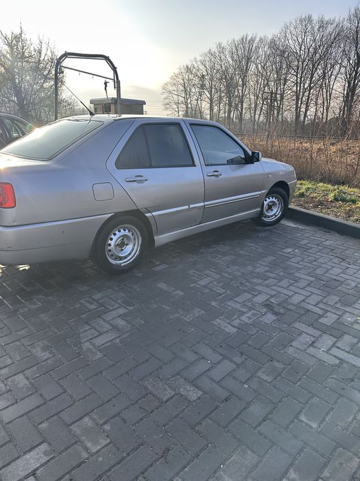 Продаю авто в непогануму стані