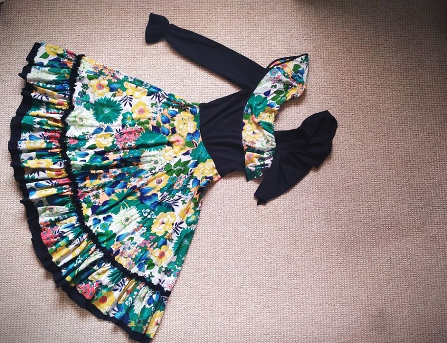 Плаття/сукня. Різнокольорова, яскрава. Циганська