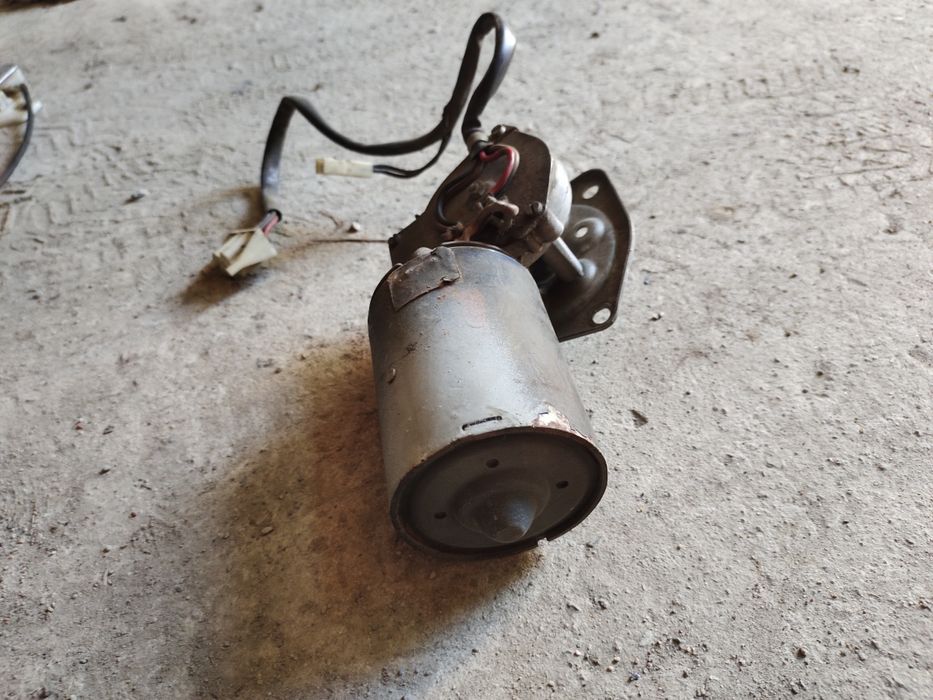 Мерседес 310 мотор склоочисника . Привод дворников Mercedes