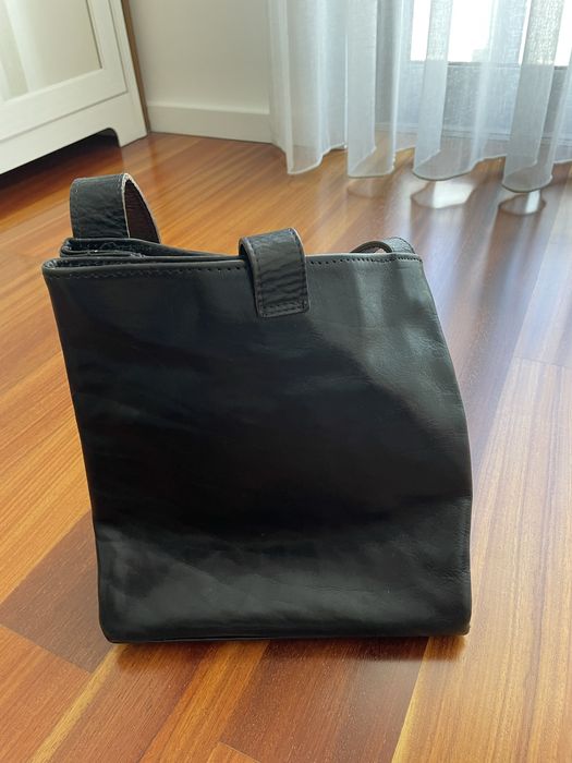 Mala em couro feminina