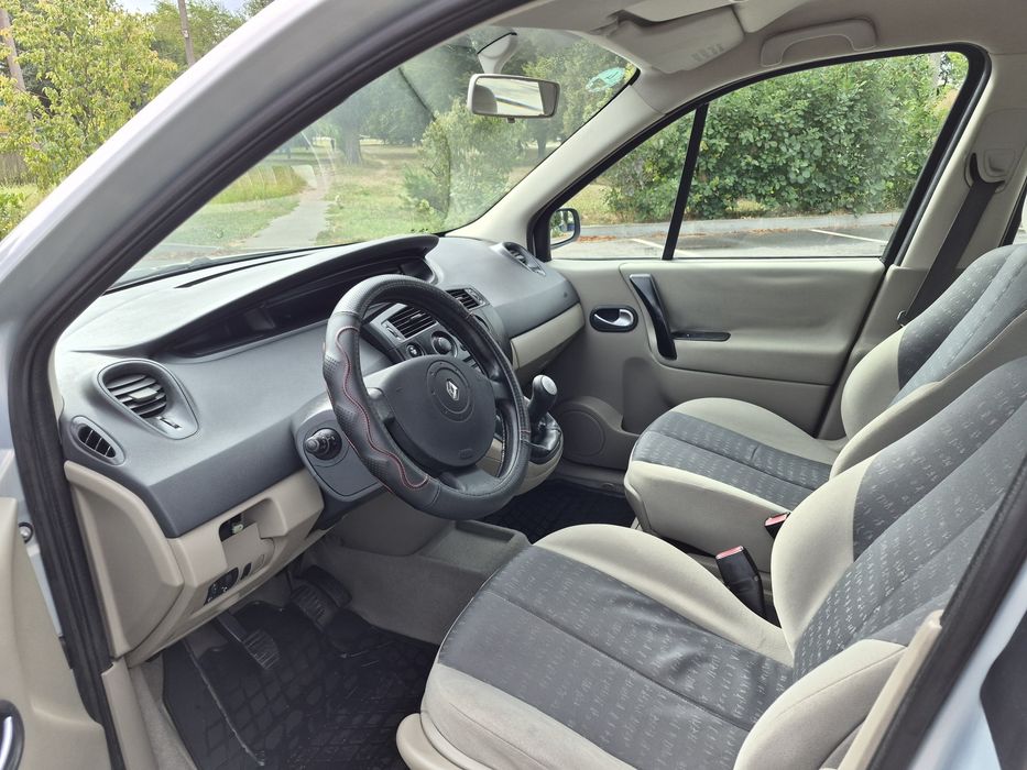 Продам Renault Scenic 1.6 бензин