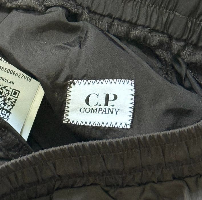 Нейлонові штани від C.P. Company