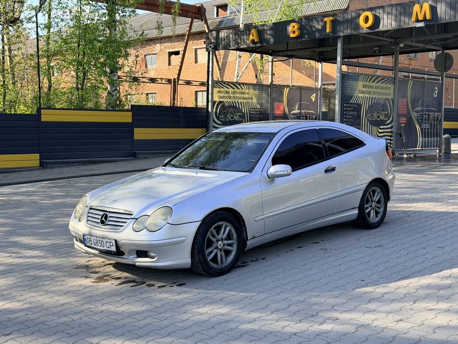 Mercedes-Benz C200