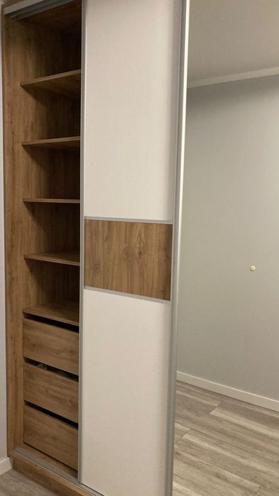 Szafa 1,8 x 2,62 m
