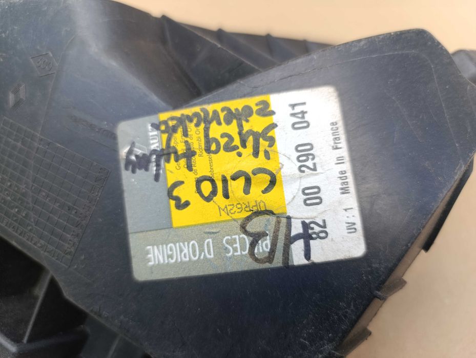 Renault Clio III lift ślizg zderzaka prawy tył tylny 820.029.0041