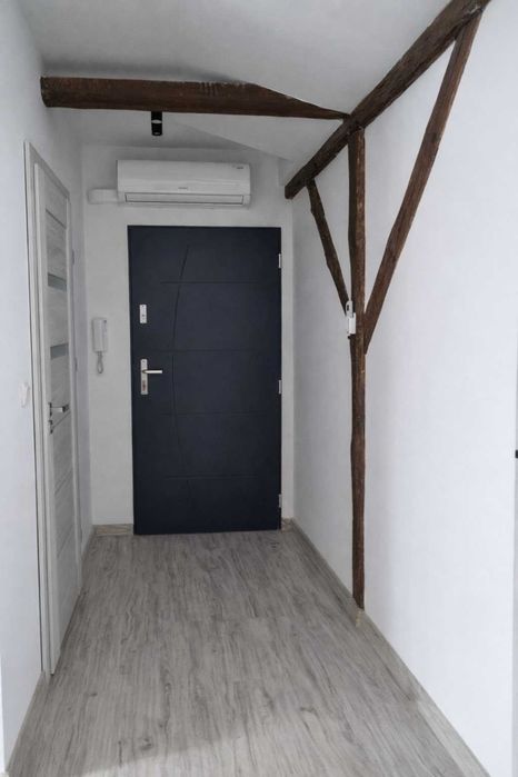 Klimatyczne 2-pokojowe mieszkanie na rynku – Bieruń Stary