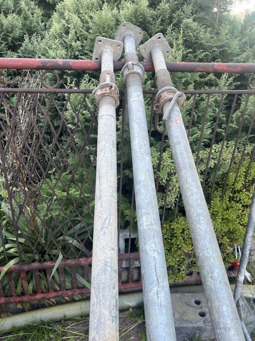 Podpory budowlane regulowane do 6 m – stemple stalowe – 3 szt.