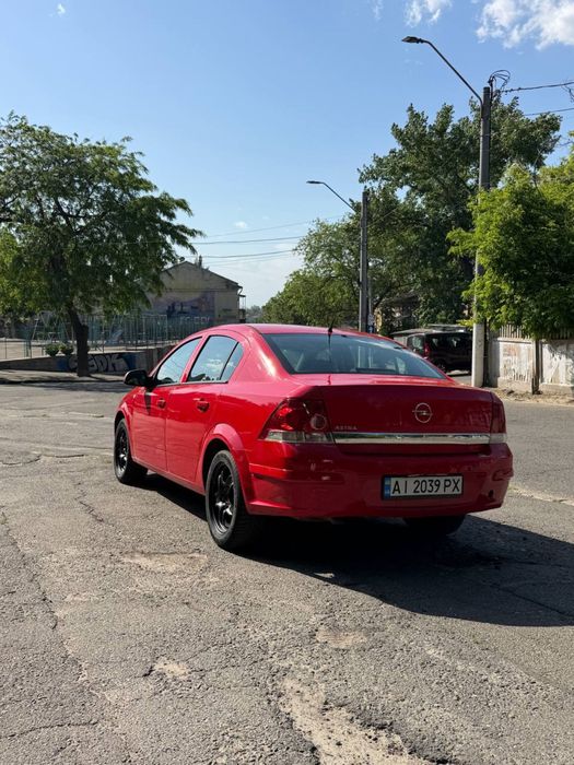 Opel Astra 2013 газ/бензин 1.6